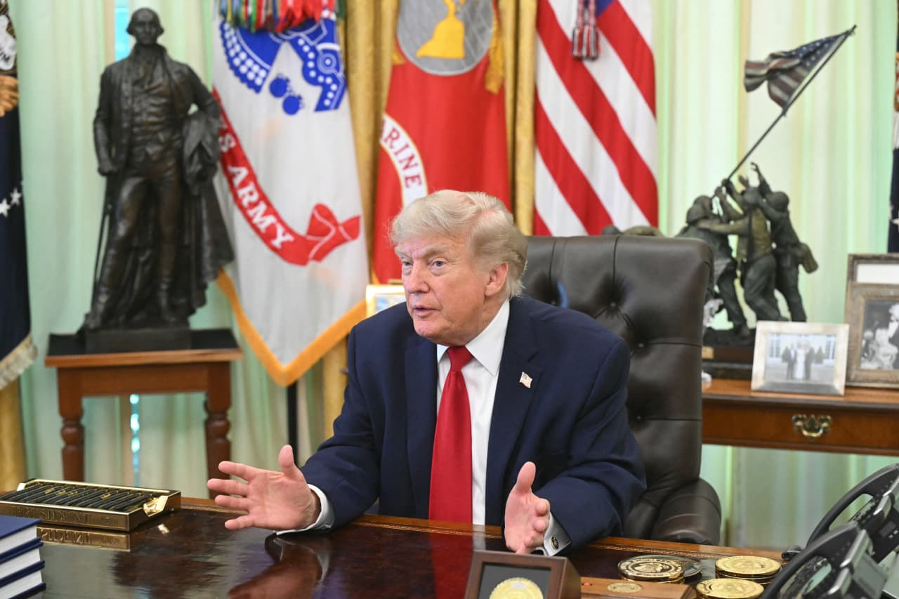 Source-feed image associated with Trump discloses expanding financial empire, including Apple stock, celebration coins and crypto