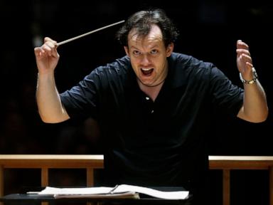 Source-feed image associated with Union for Boston Symphony Orchestra musicians authorizes first strike in ensemble's 145-year history