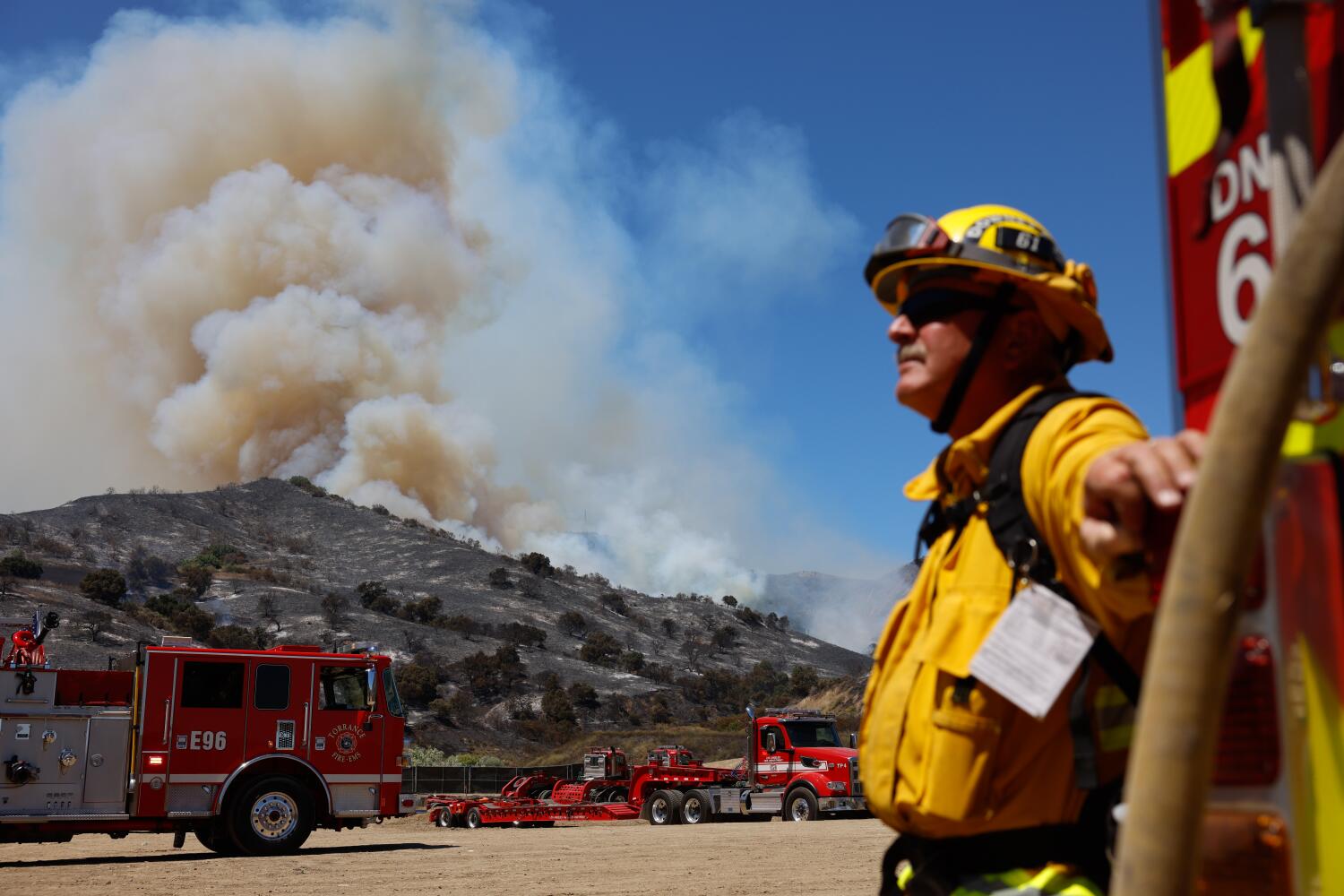 Source-feed image associated with NorCal braces for dry, dangerous fire season as SoCal faces typical conditions