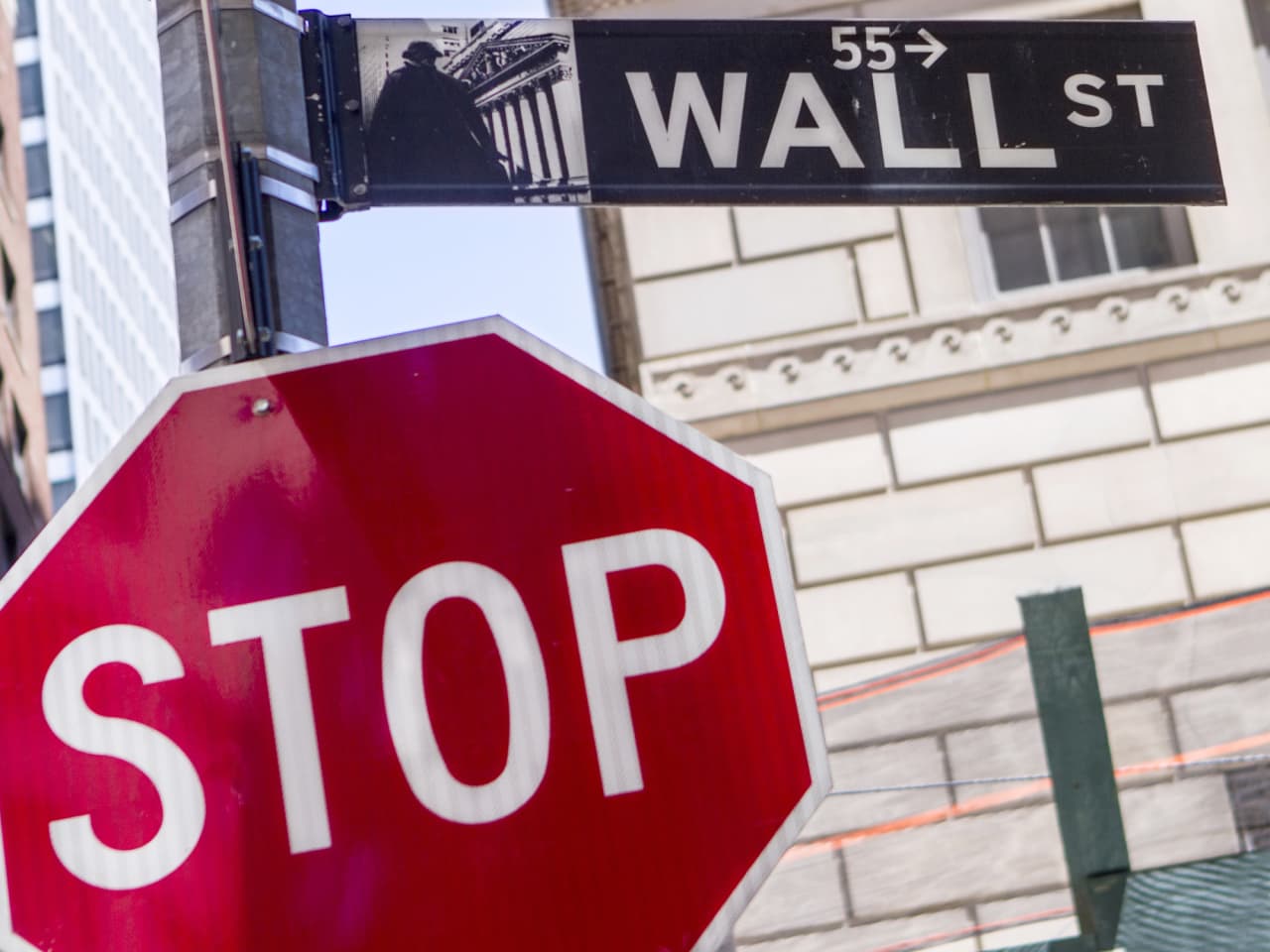 Source-feed image associated with Dow drops below a key chart level, warning of more trouble ahead