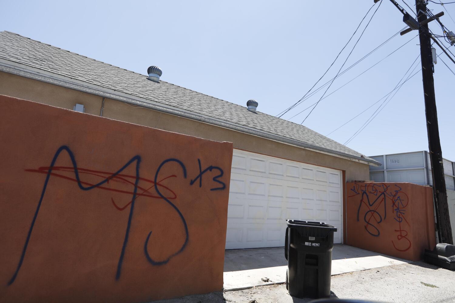 Source-feed image associated with MS-13's 'Salvadoran rules' led gang to cut out man's heart, prosecutors say at L.A. trial