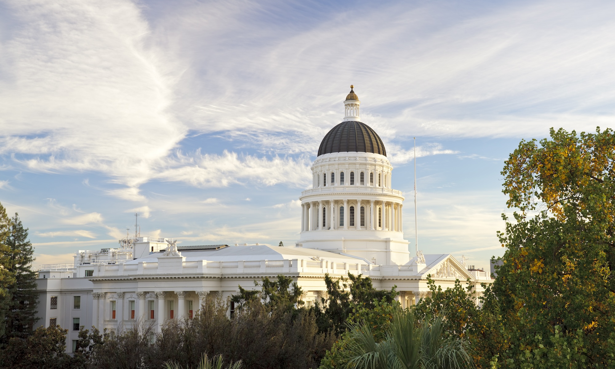 Source-feed image associated with Chatbots, Data Centers and Surveillance: 5 Silicon Valley Bills Land on Newsom’s Desk