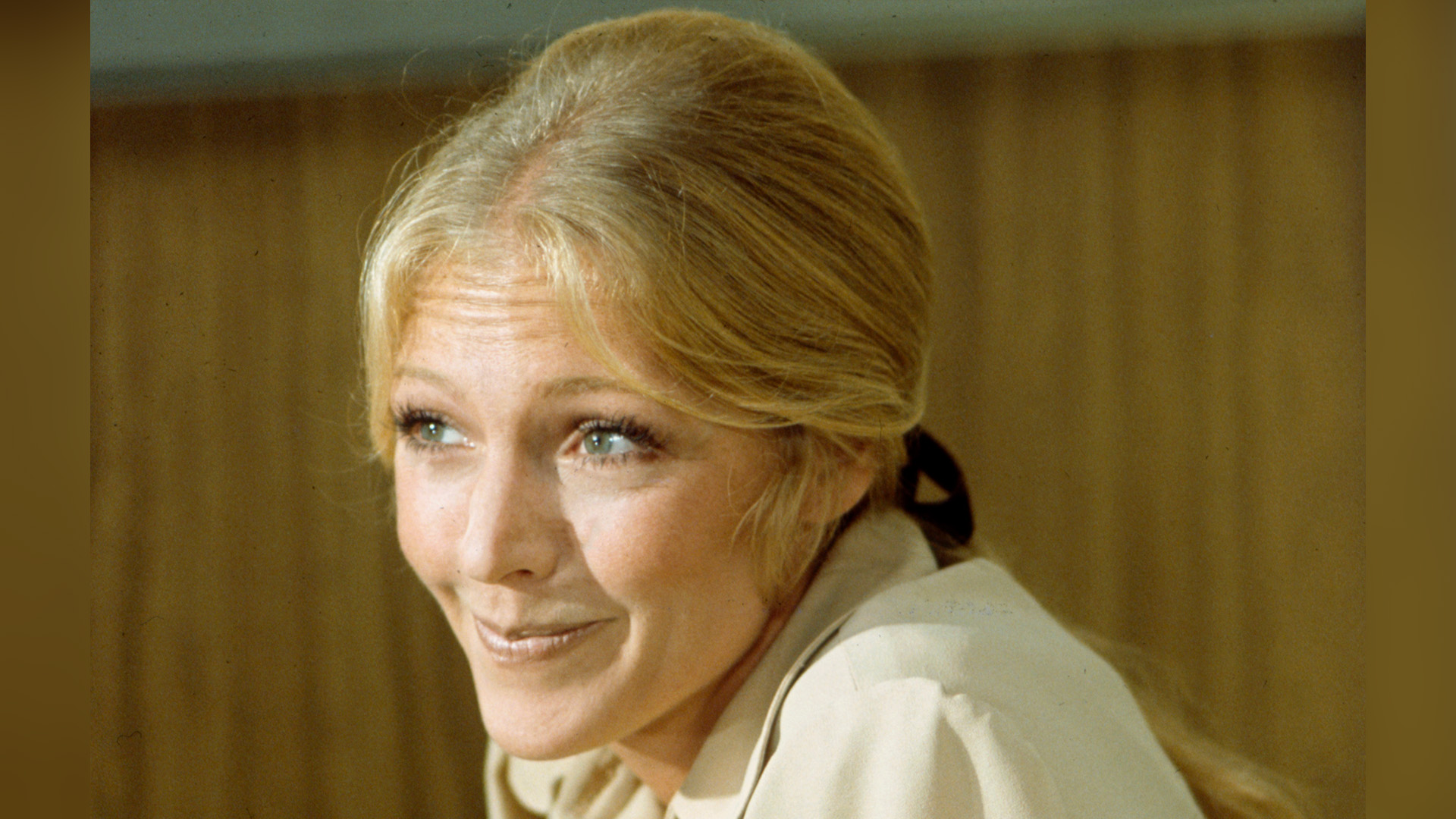 Source-feed image associated with 'Casino Royale' actress Joanna Pettet dies at 83