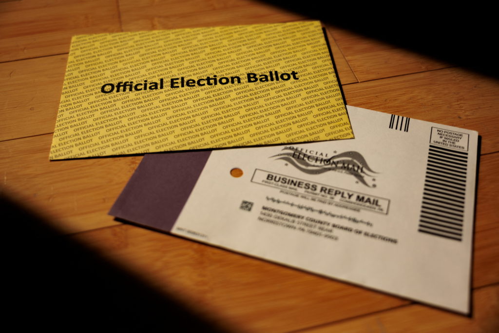 Source-feed image associated with Judge lifts major obstacle for Trump mail voting order as states file new challenge ahead of midterms