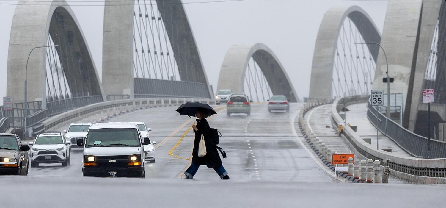 Source-feed image associated with Strong El Niño now a virtual certainty, forecasters say. What it means for California