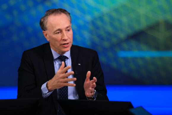 Source-feed image associated with AXA CEO Urges Next French President to Tackle Debt With Reforms