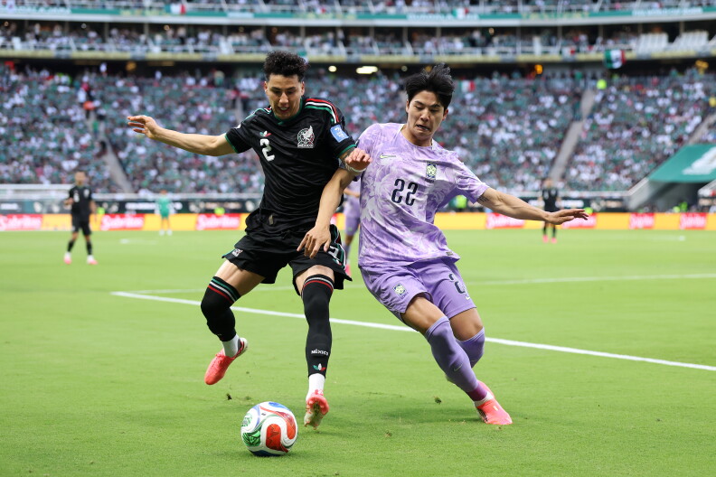 Source-feed image associated with Mexico becomes first country to reach knockout stage of World Cup, beating South Korea 1-0