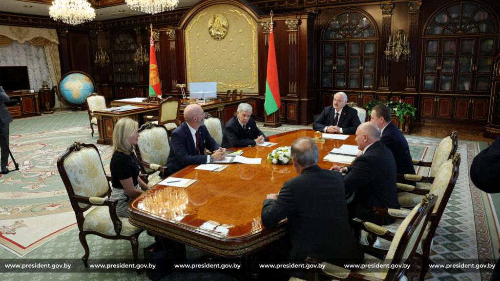 Source-feed image associated with Belarus' authoritarian leader Lukashenko meets U.S. envoy to push for lifting remaining sanctions