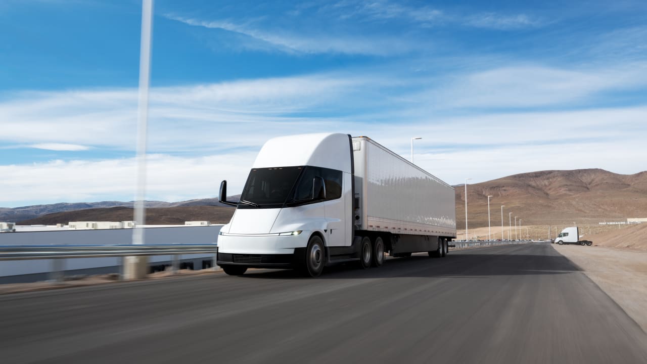 Image from linked report: Tesla’s stock falls as launch of Semi truck fails to excite investors