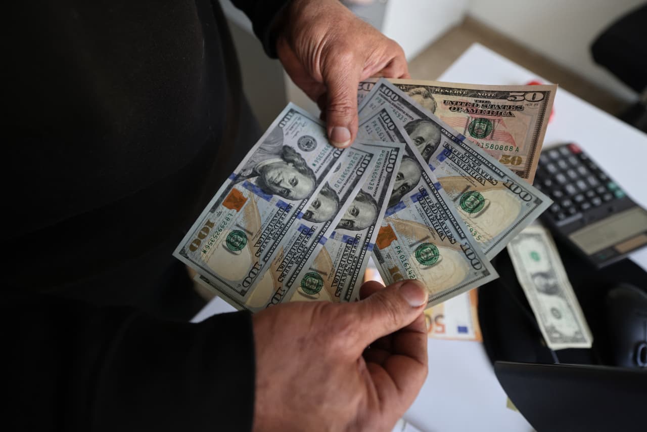 Source-feed image associated with A fistful of dollars: five reasons why the U.S. currency is rising