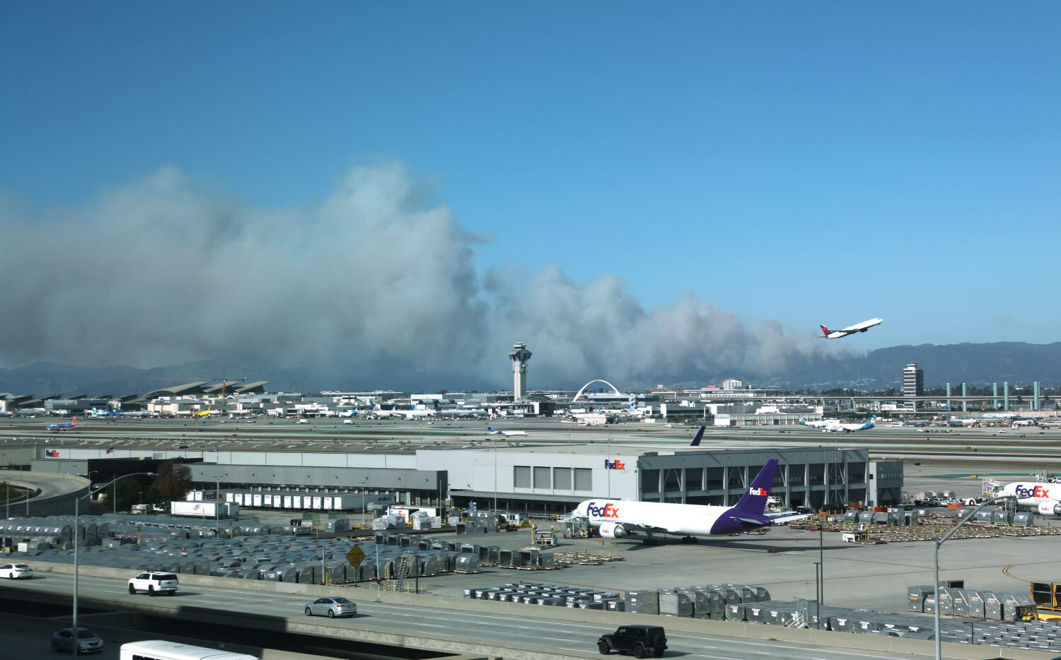 Image from linked report: After so many L.A. fire failures, this week's Santa Ana winds test whether officials can do better