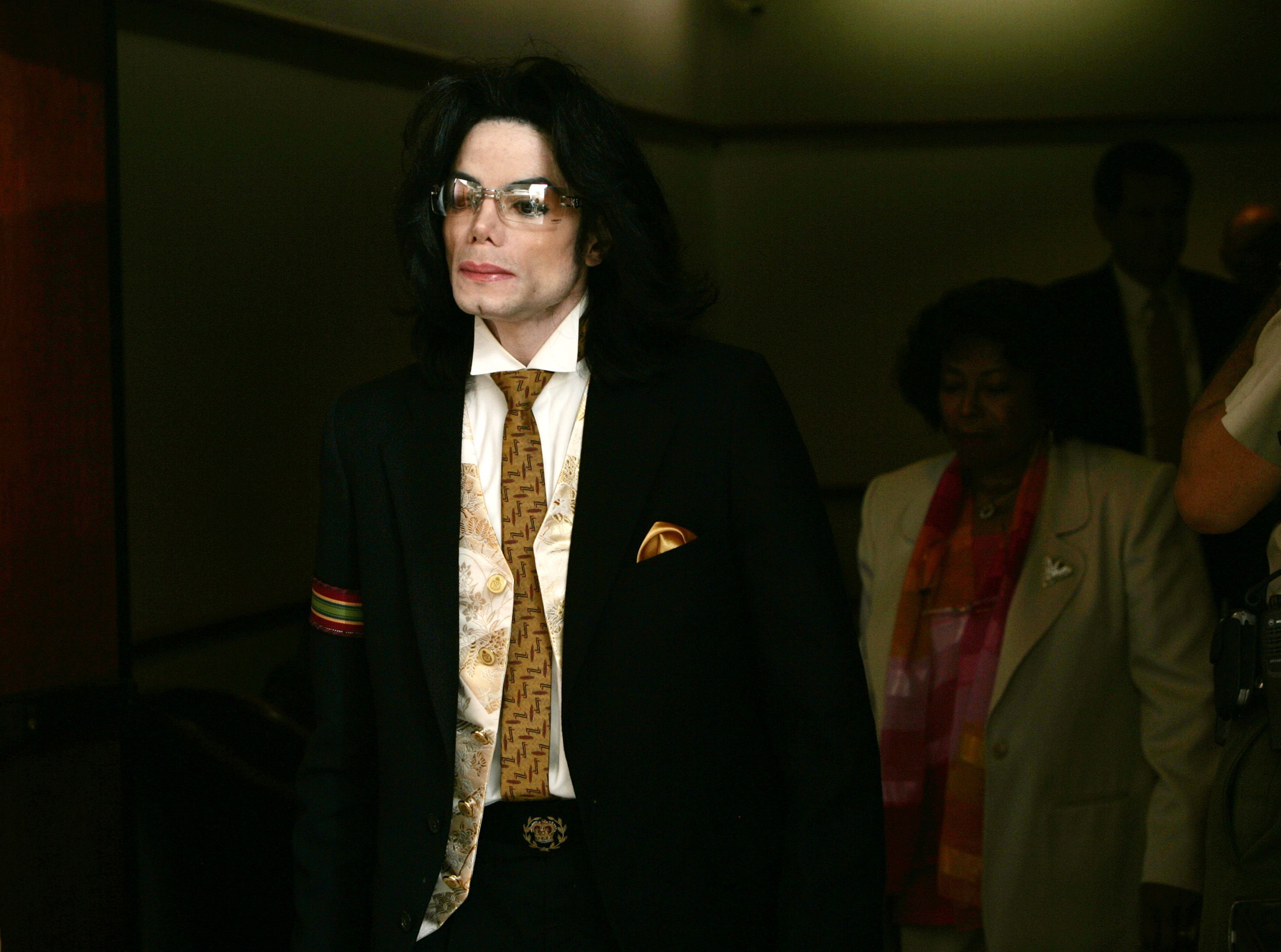 Source-feed image associated with Siblings’ Child Sex Trafficking Lawsuit Against Michael Jackson Dismissed