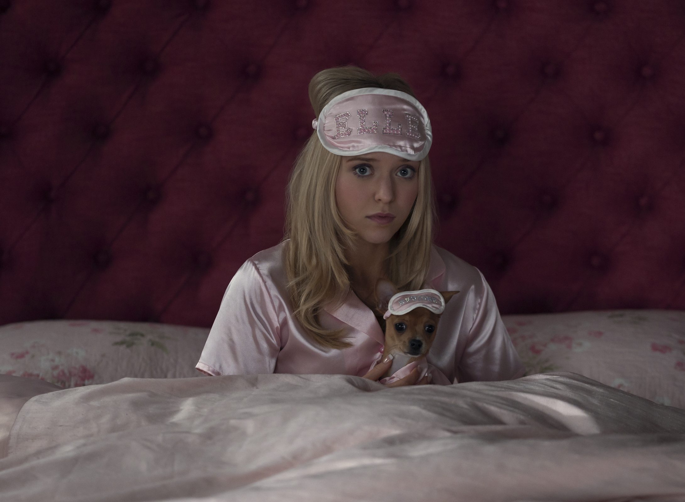 Source-feed image associated with ‘Elle’ Director Jason Moore on Reese Witherspoon’s Set Visit, Season 2’s Archival-Only Wardrobe and What ‘Hardcore’ Fans Can Expect From ‘Murder, She Wrote’ Movie