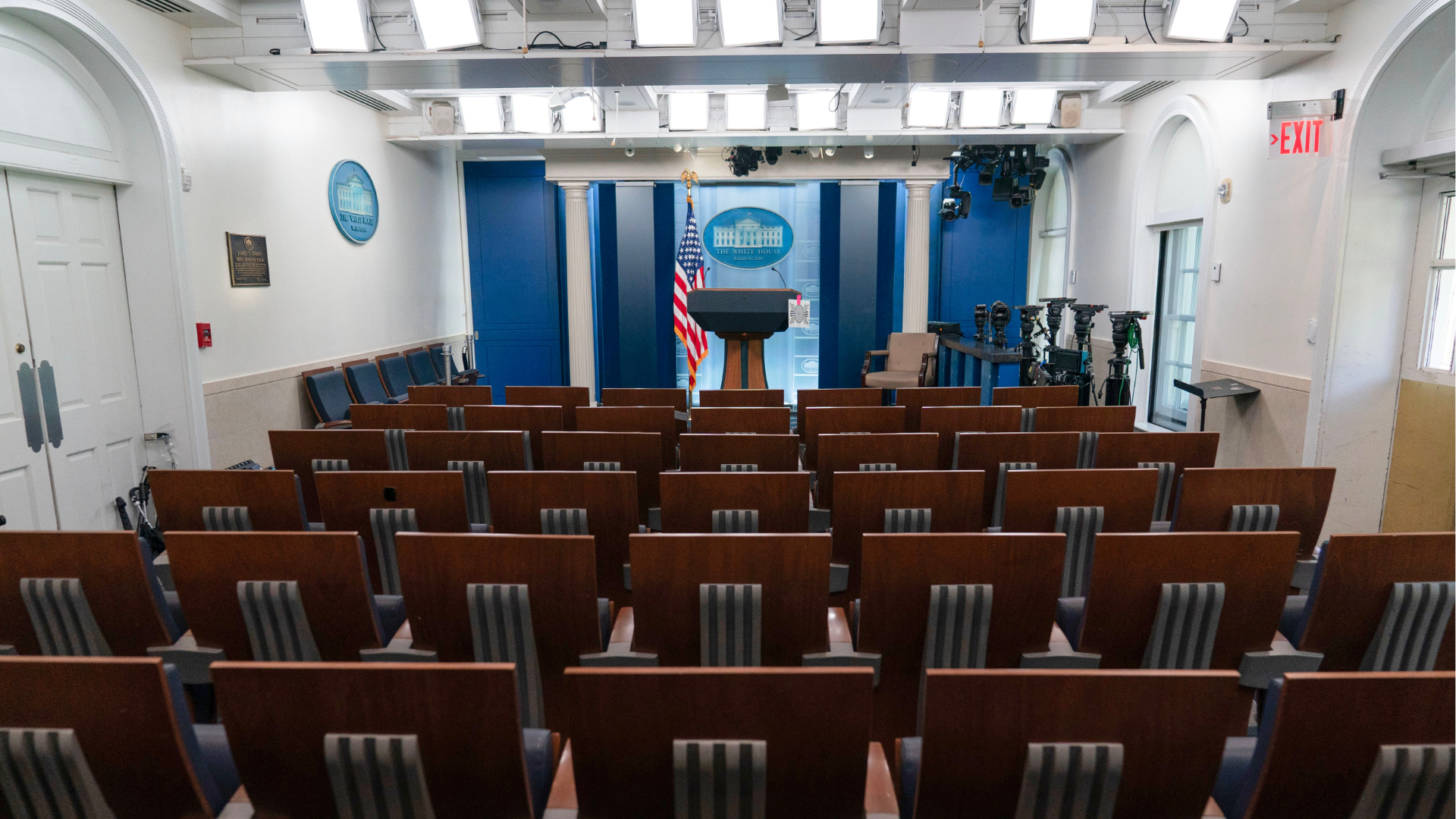 Image from linked report: Judge orders White House to restore access to news outlets Trump banned