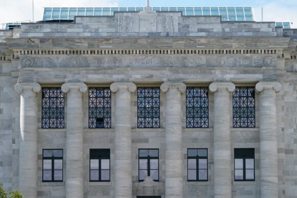Source-feed image associated with Harvard to Pay $53 Million Settlement Over Body Parts Sold by Former Morgue Manager