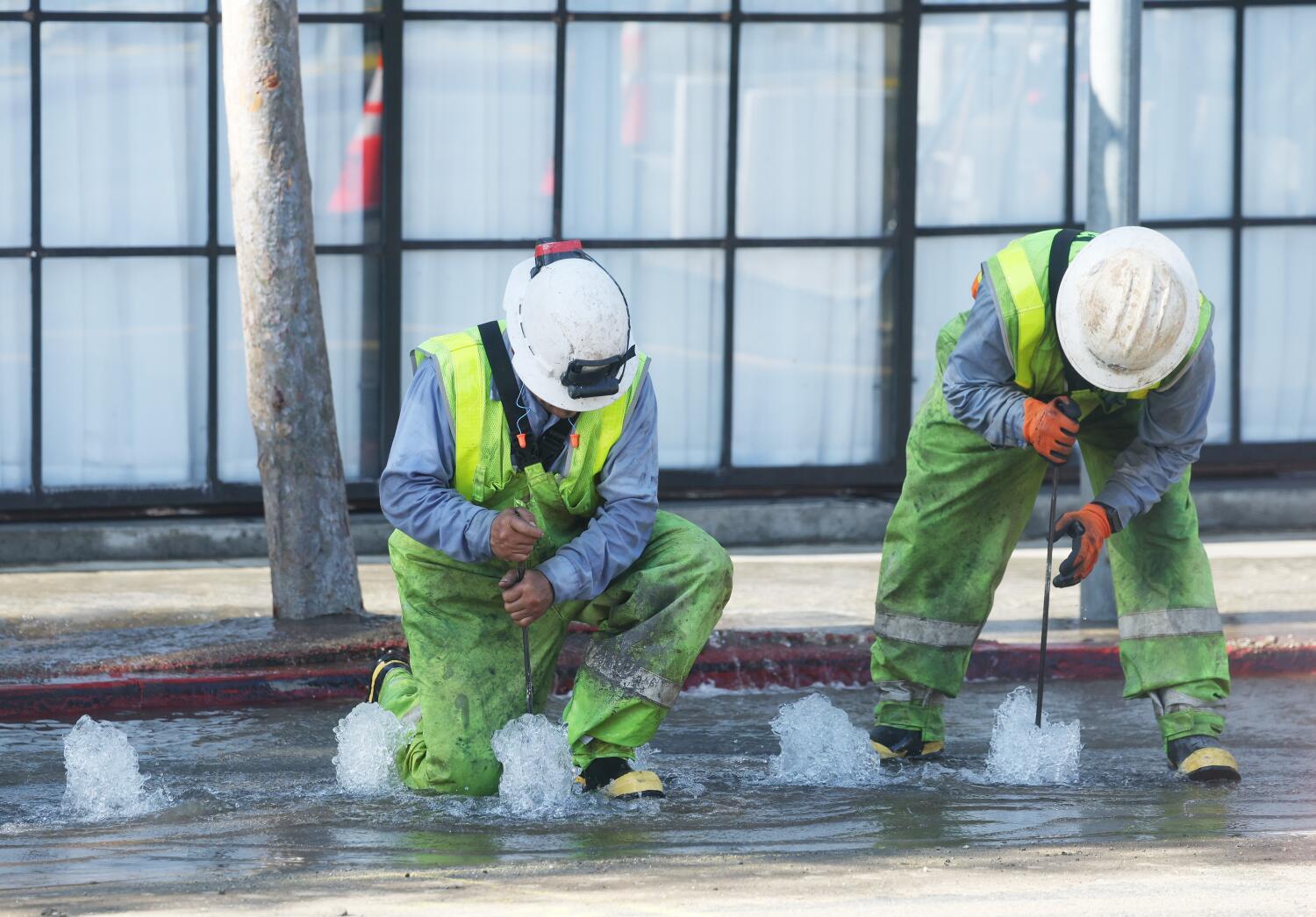 Source-feed image associated with Repairs to Sunset Boulevard water line hit a snag with another leak in West Hollywood