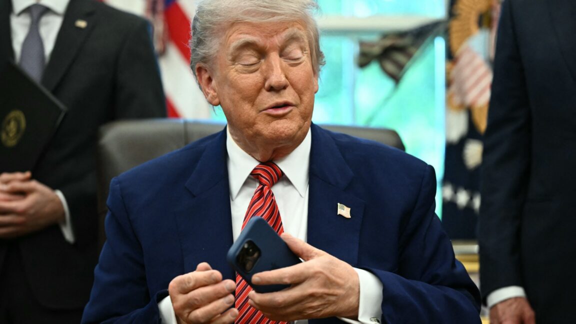 Source-feed image associated with Trump killed the Digital Equity Act, but US was forced to bring part of it back