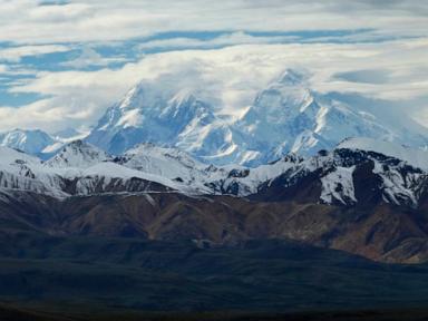 Source-feed image associated with Conditions of 4 climbers who fell on Mount McKinley unknown as rescuers try to reach them