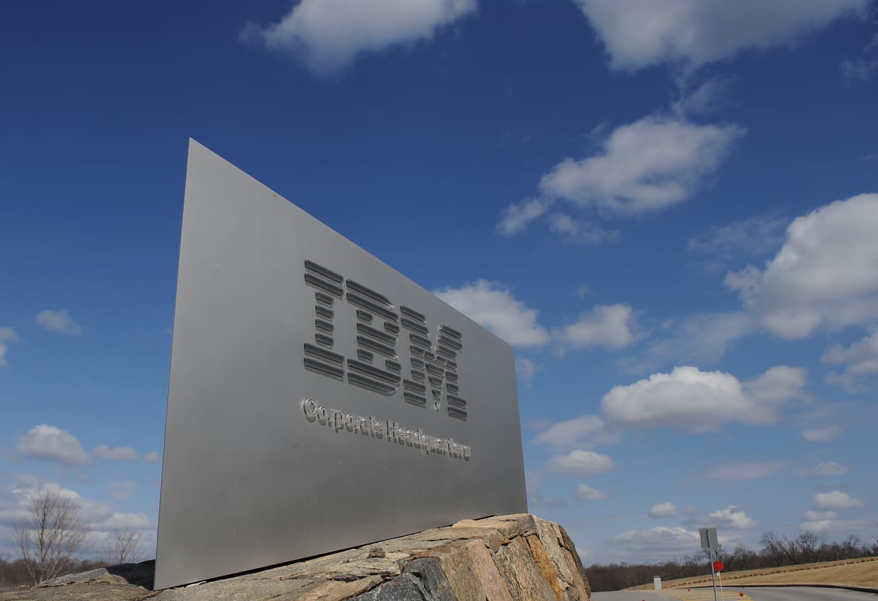 Source-feed image associated with IBM’s stock just had its worst day ever after the surprise release of an earnings miss