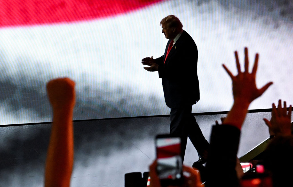 Image from linked report: Democrats hold midterm lead with independents breaking sharply against Trump