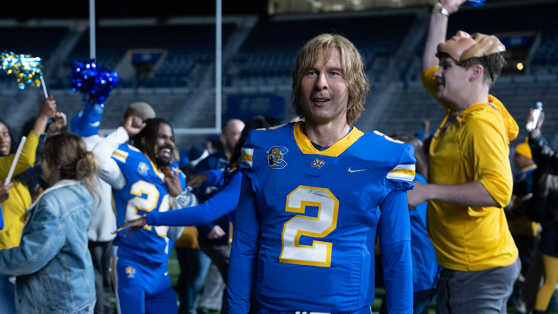 Source-feed image associated with Glen Powell: "The stakes are higher" in 'Chad Powers' season 2
