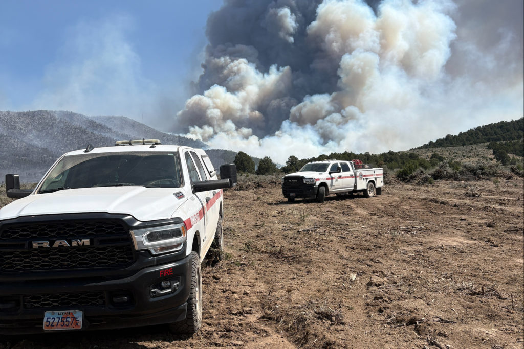 Source-feed image associated with Heat, wind and drought conditions spark wildfires in the U.S. West