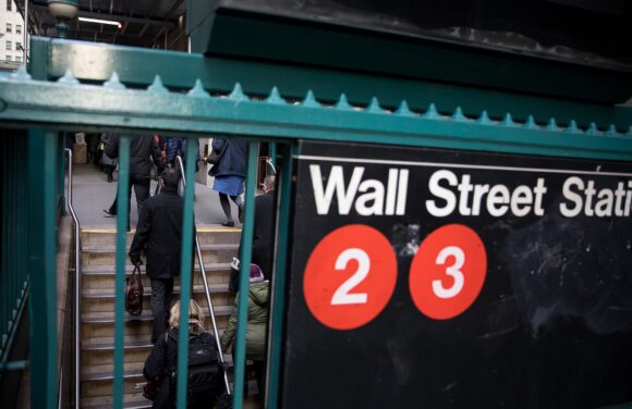 Source-feed image associated with Warren Presses Insurance Watchdogs for Answers on Wall Street Influence