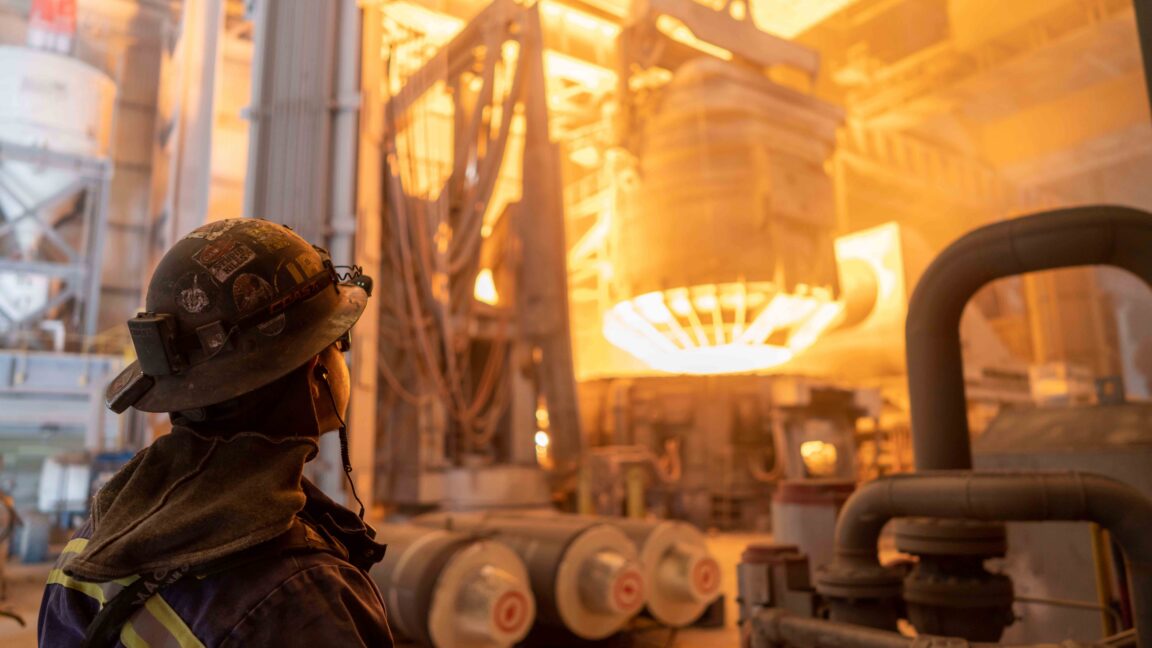 Source-feed image associated with Data centers’ energy demand threatens Trump’s “Made in America” plan