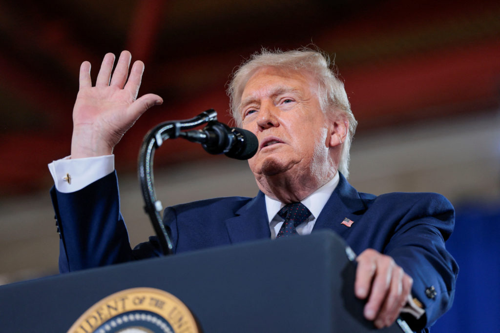 Source-feed image associated with Trump administration proposes non-disclosure agreements for federal employees to stop leaks