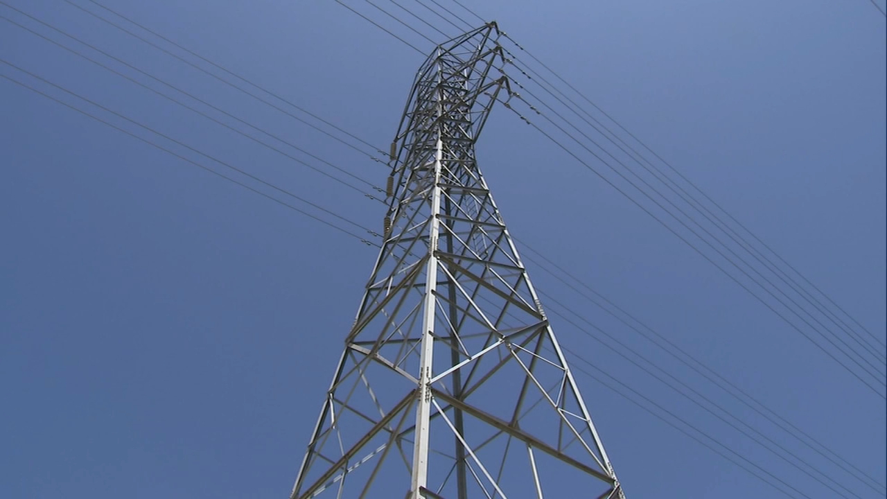 Source-feed image associated with PG&E warns of power shutoffs in parts of Bay Area Wednesday and Thursday due to heat