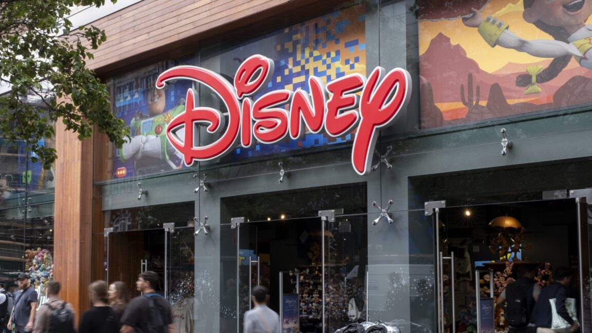 Source-feed image associated with Trump admin fights ABC lawsuit as watchdogs worry Disney will settle with FCC