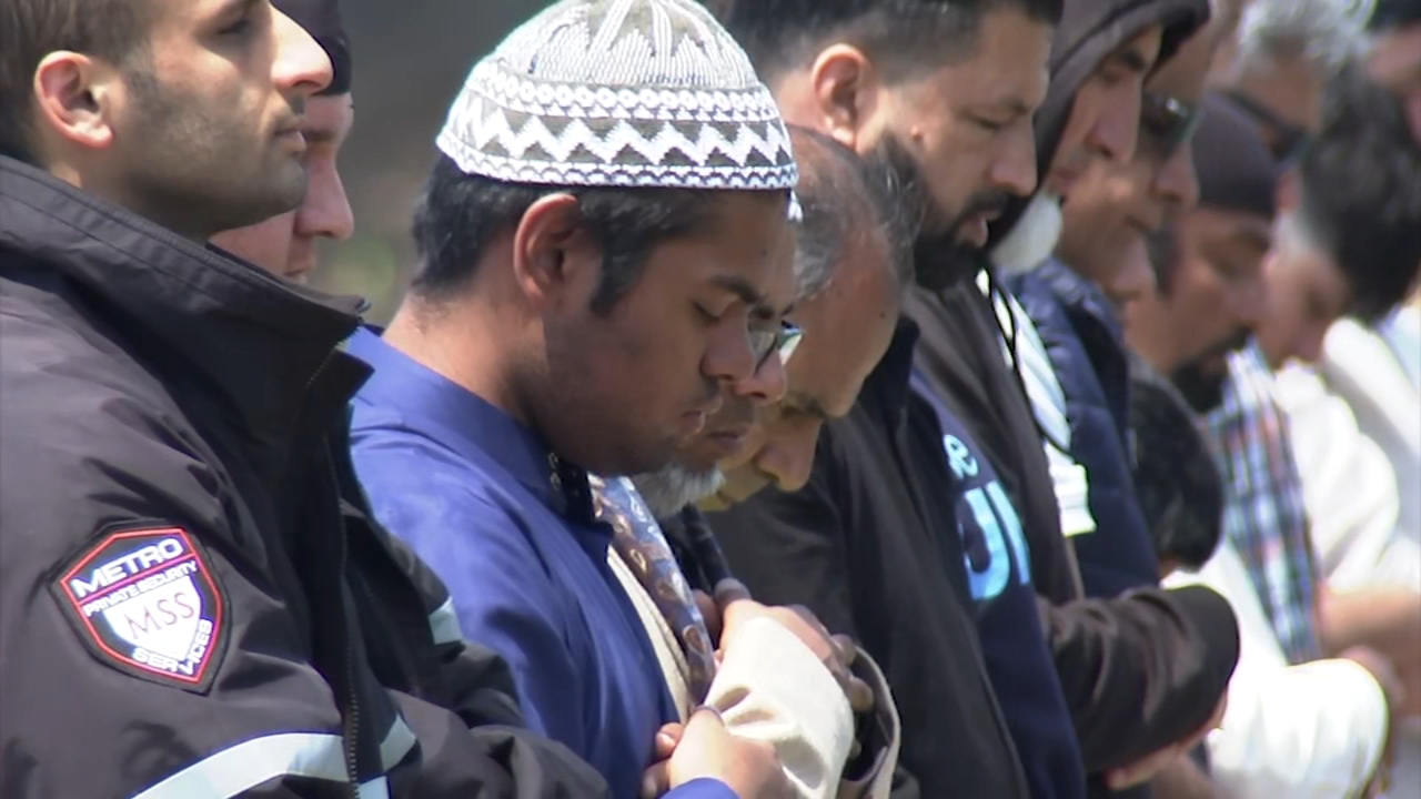Source-feed image associated with Bay Area Muslims hold Eid celebrations under tighter security following San Diego shooting