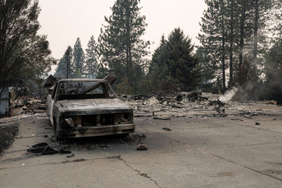Source-feed image associated with Prediction Market Bets on Wildfires Draw Scrutiny From Senators