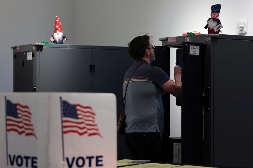 Image from linked report: Democratic and GOP strategists on how Trump's unpopularity is shaping the midterms