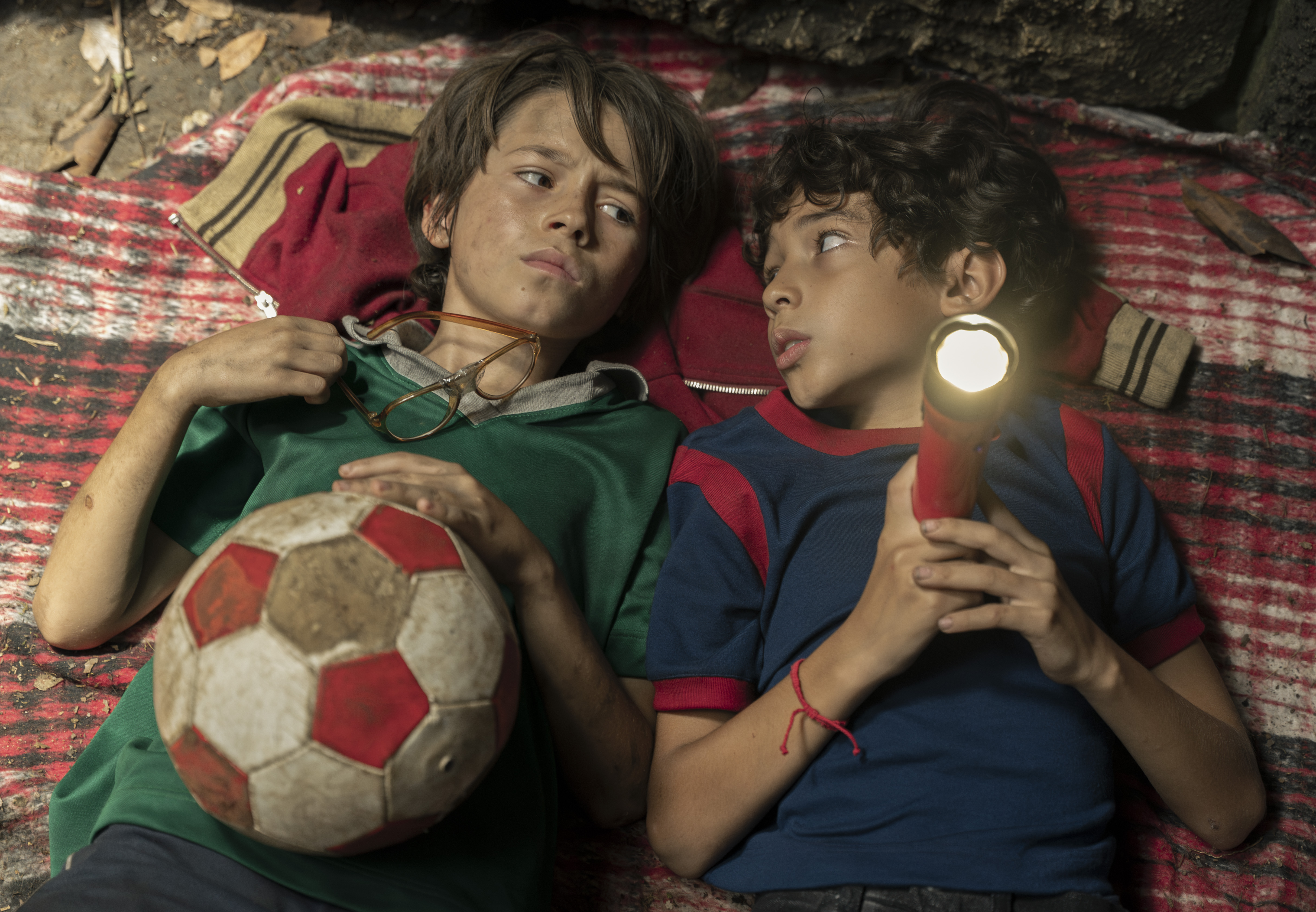 Source-feed image associated with Netflix’s Mexican Drama ‘I’m Not Afraid’ Is a Gut-Wrenching Mystery and Exhilarating Coming-of-Age Tale: TV Review