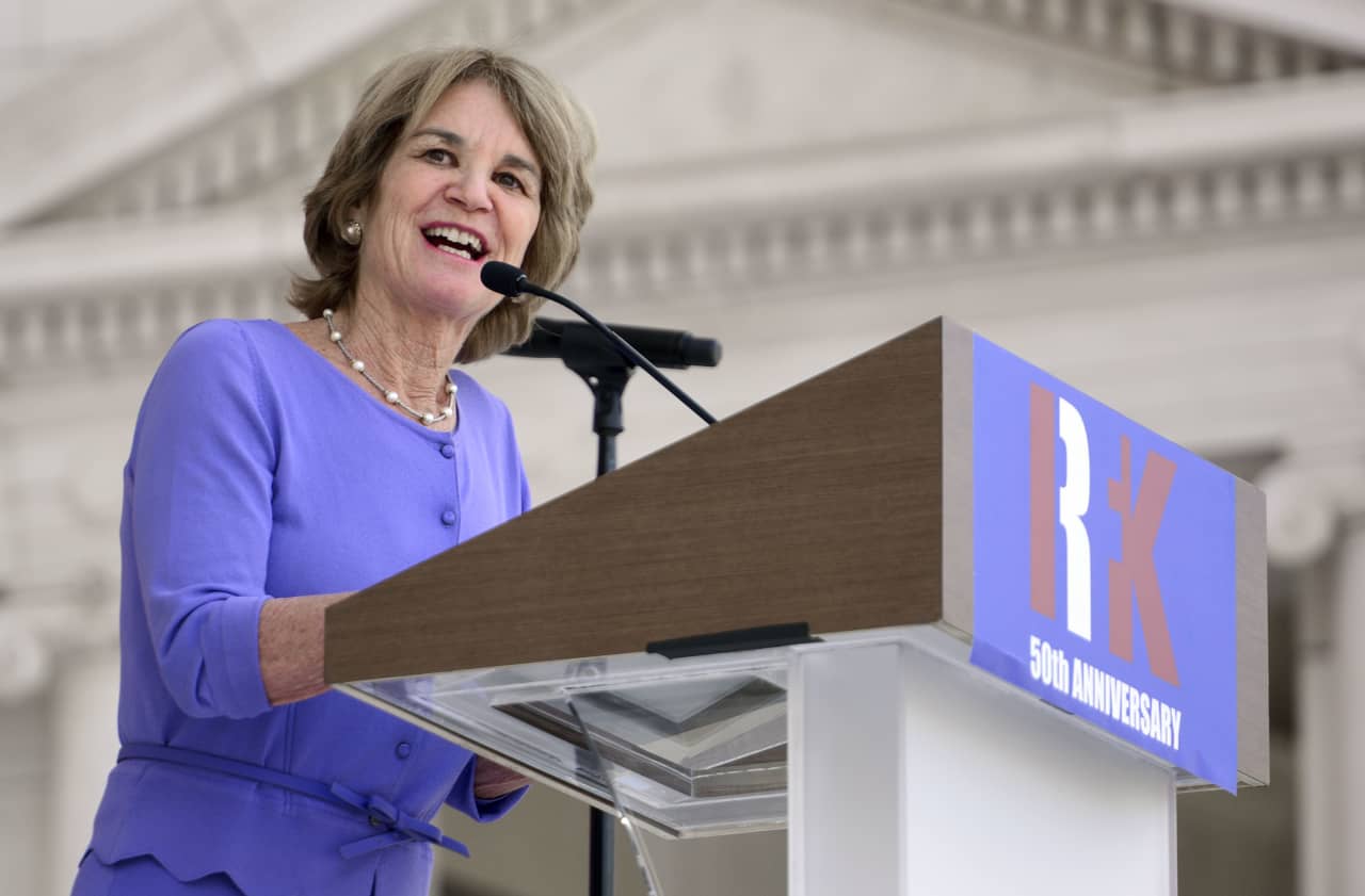 Source-feed image associated with Kathleen Kennedy Townsend quickly finds a buyer for charming $1.6 million Cape Cod home