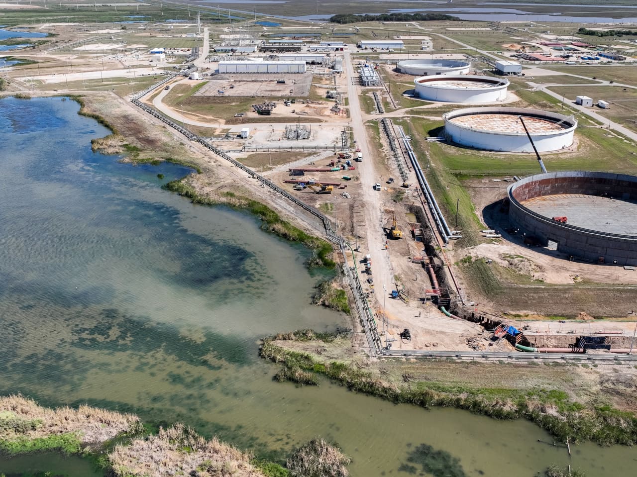 Source-feed image associated with The U.S. oil reserve is at a 40-year low — but the government says there’s still plenty of breathing room