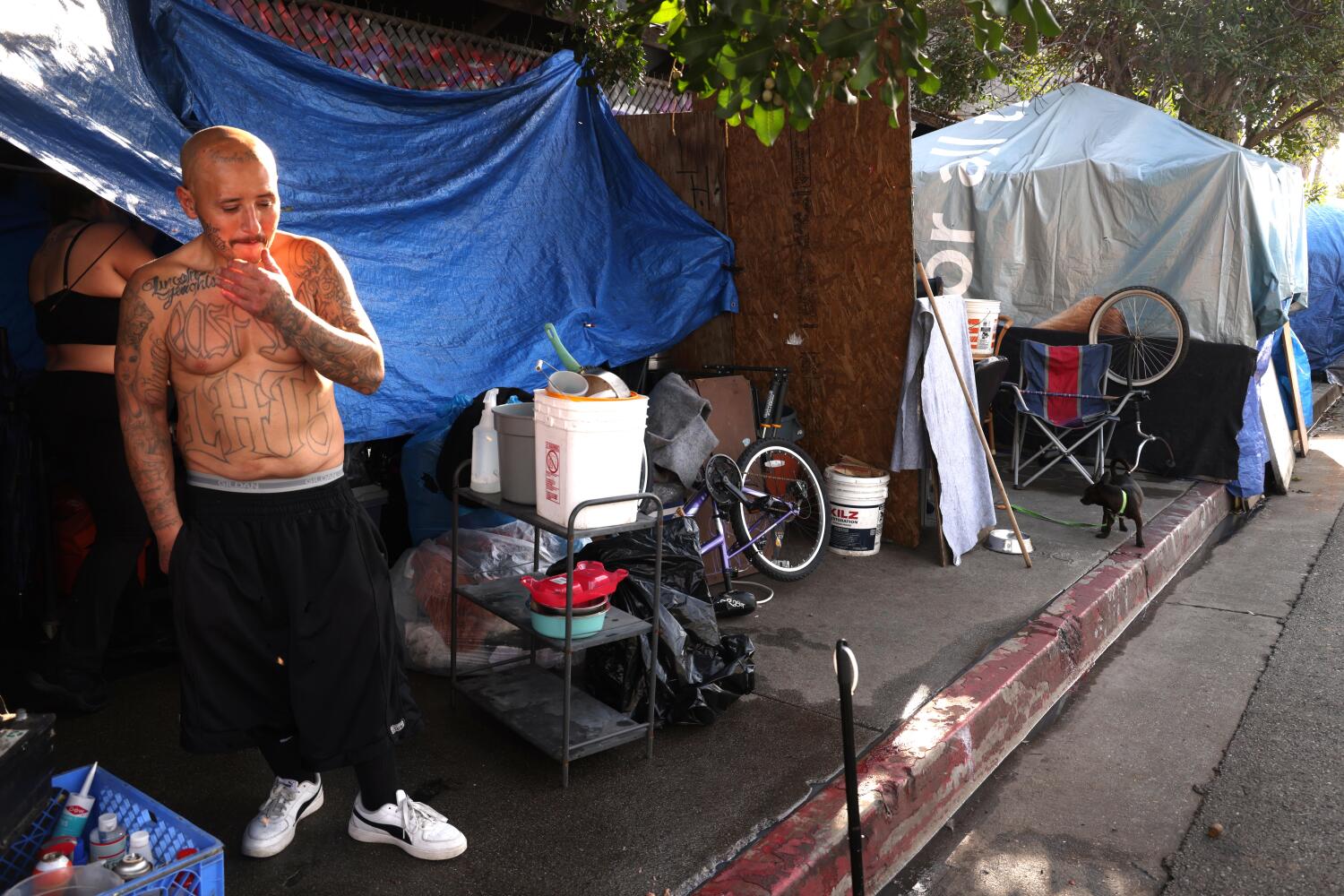 Source-feed image associated with L.A. homeless agency sues the Trump administration to stop cutoff of federal funds