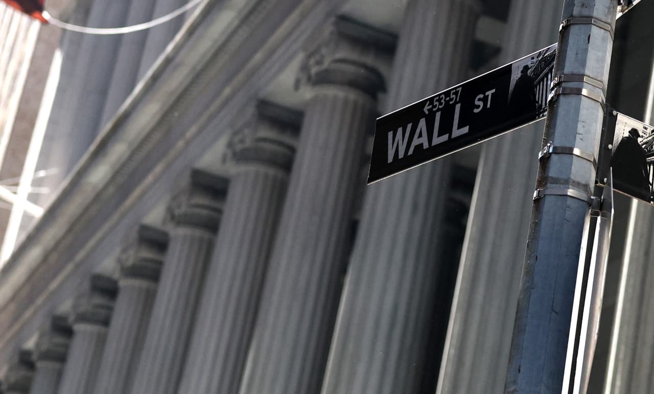 Source-feed image associated with The S&P 500 is at a critical crossroads. A break lower could signal more losses ahead.