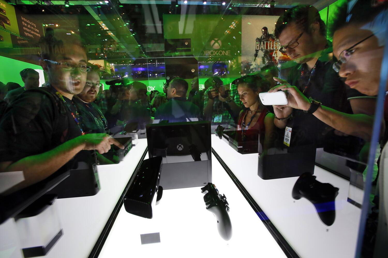 Source-feed image associated with Xbox cuts 3,200 jobs as gaming business struggles