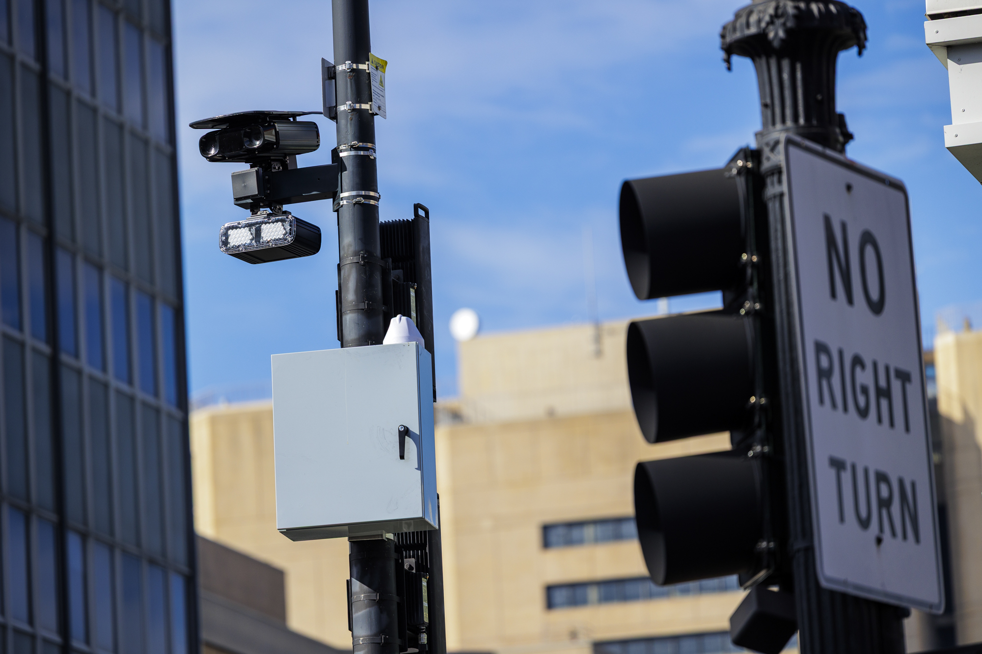 Source-feed image associated with Oakland Speed Cameras Show Promise, More Than Half of Tickets Go to Nonresidents