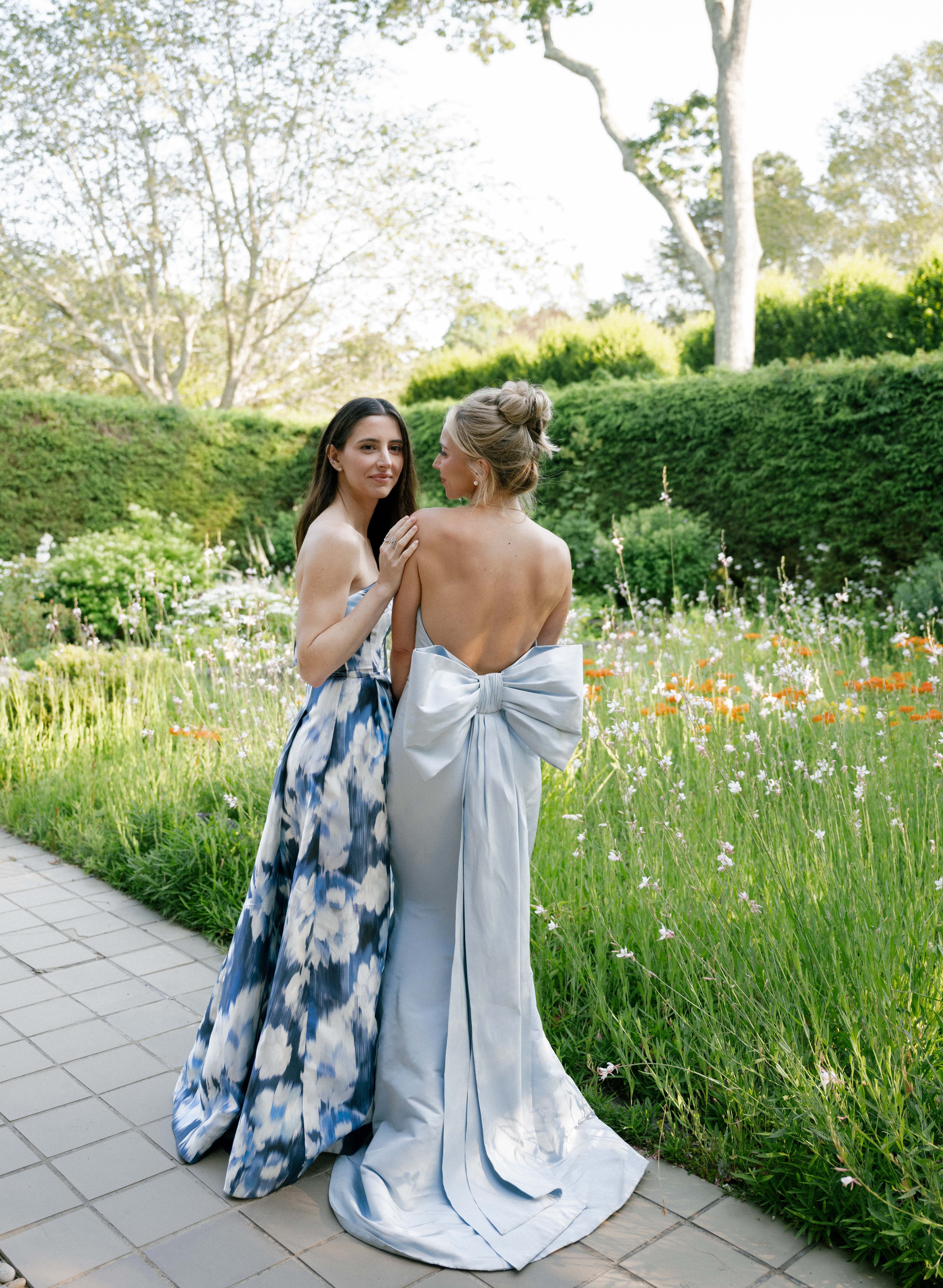 Source-feed image associated with 36 Gorgeous Garden Wedding Guest Dresses to Wear This Summer