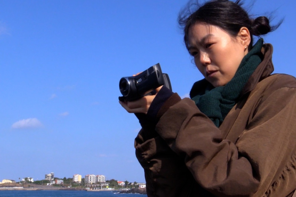 Source-feed image associated with Hong Sangsoo’s ‘Nowhere to Lay My Eyes’ Lands at Cinema Guild Ahead of Locarno Premiere