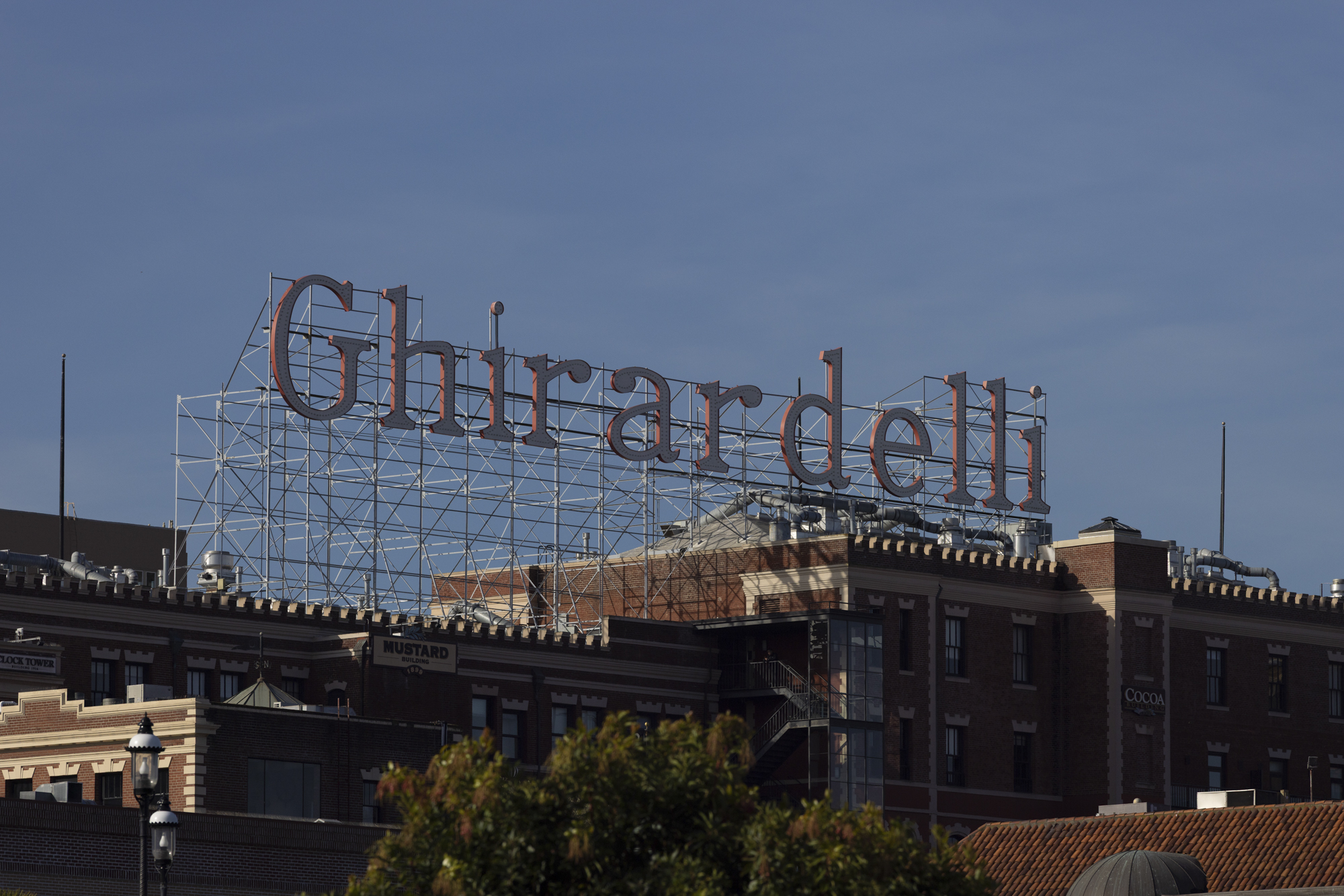 Source-feed image associated with San Francisco Ghirardelli Workers Strike at Iconic Flagship Store