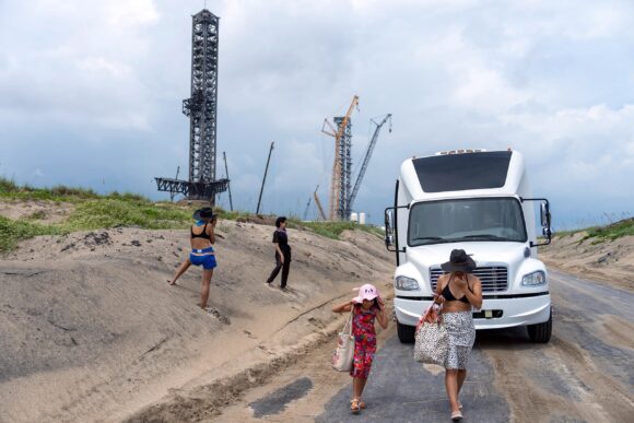 Source-feed image associated with Texas Supreme Court Blocks Bid to Stop SpaceX Beach Closures