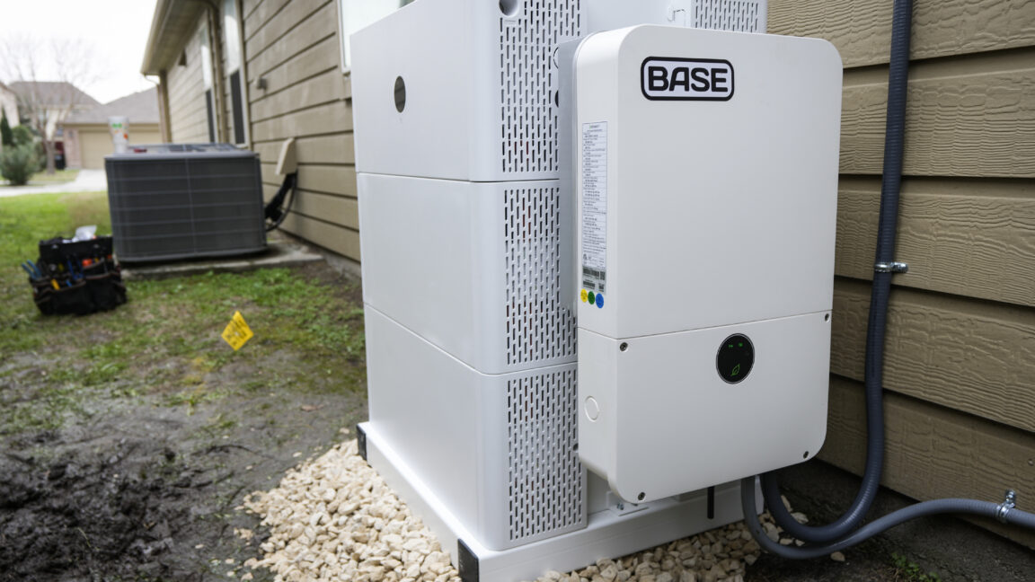 Source-feed image associated with US home battery installations hit record high on rising electricity costs