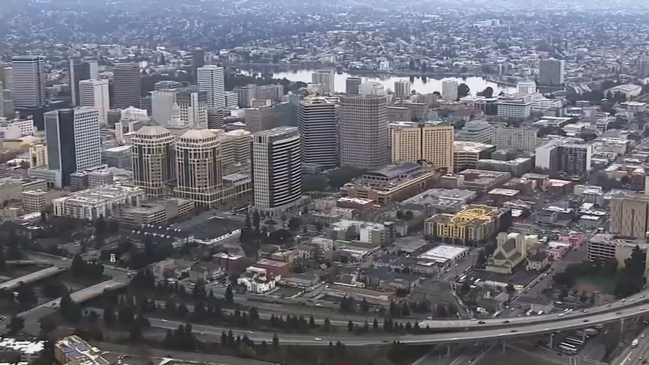 Source-feed image associated with Oakland City Council approves mid-cycle amendments to $4 billion budget without layoffs