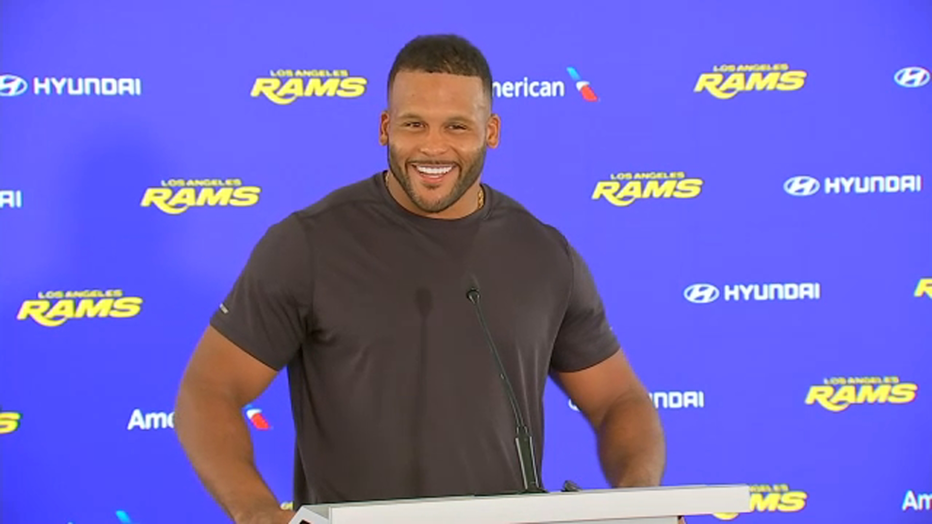 Source-feed image associated with Aaron Donald ends his 2 1/2-year retirement and returns to the Los Angeles Rams
