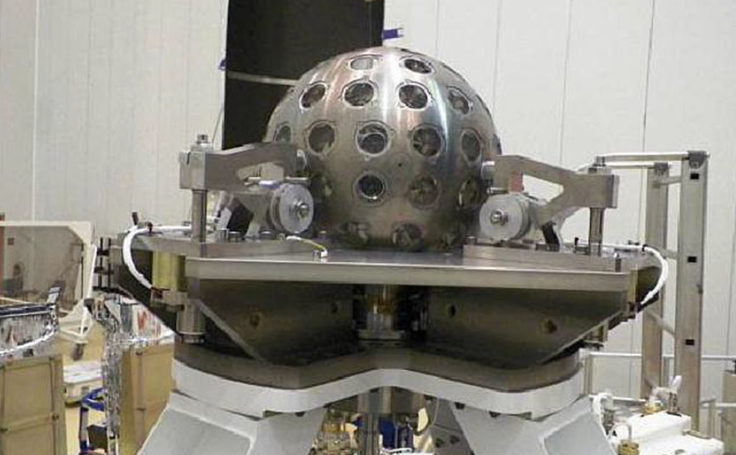 Source-feed image associated with An orbiting disco ball gave Einstein’s theory its most precise test yet