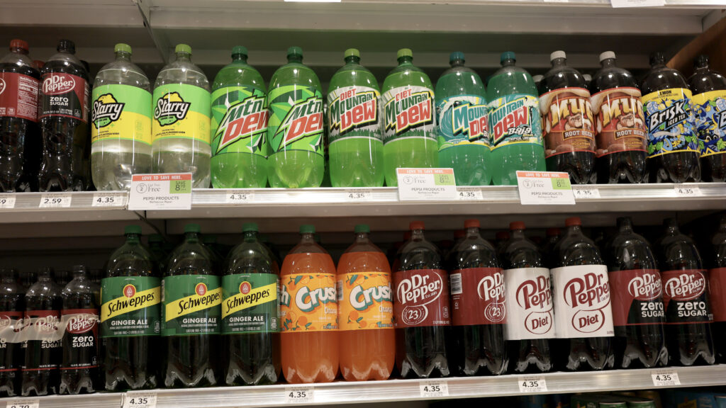 Source-feed image associated with Senate advances MAHA-friendly bill for food warning labels and junk food ad bans